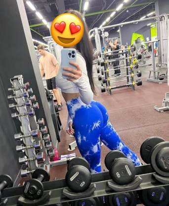 Развратная брюнетка с утонченными манерами приглашает в гости состоятельного господина для приятного времяпровождения. Проведем незабываемые моменты вместе. Жду тебя, милый! 11620, 21 год